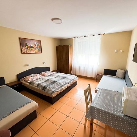 Apartman Taktik Veľký Meder المظهر الخارجي الصورة