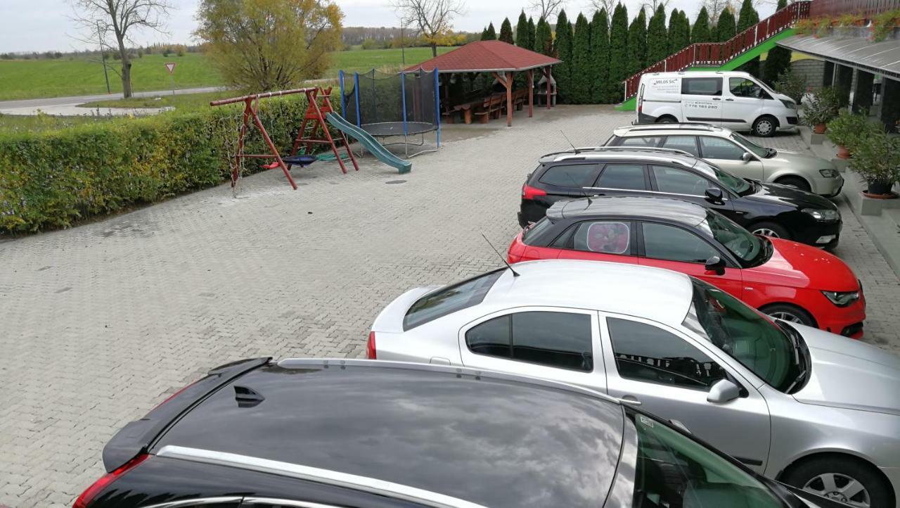 Apartman Taktik Veľký Meder المظهر الخارجي الصورة